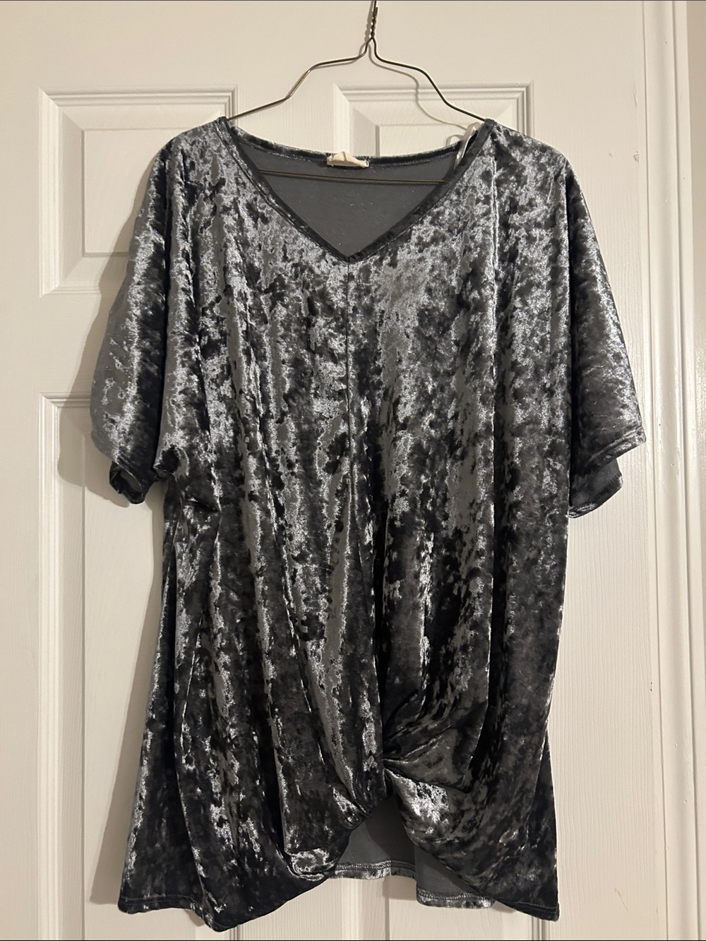 1.4.3. Story by Line Up Silver Crushed Velvet V-Neck Tunic